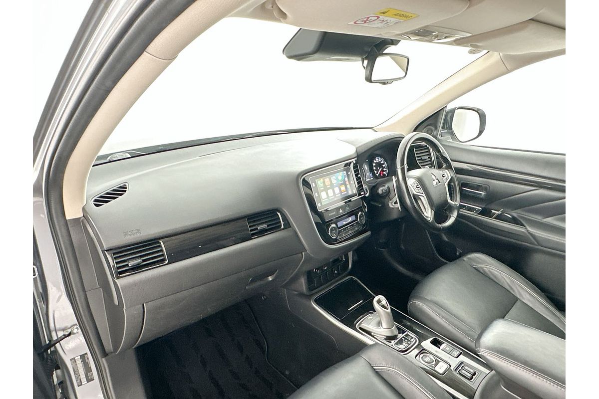 2018 Mitsubishi Outlander PHEV Exceed ZK
