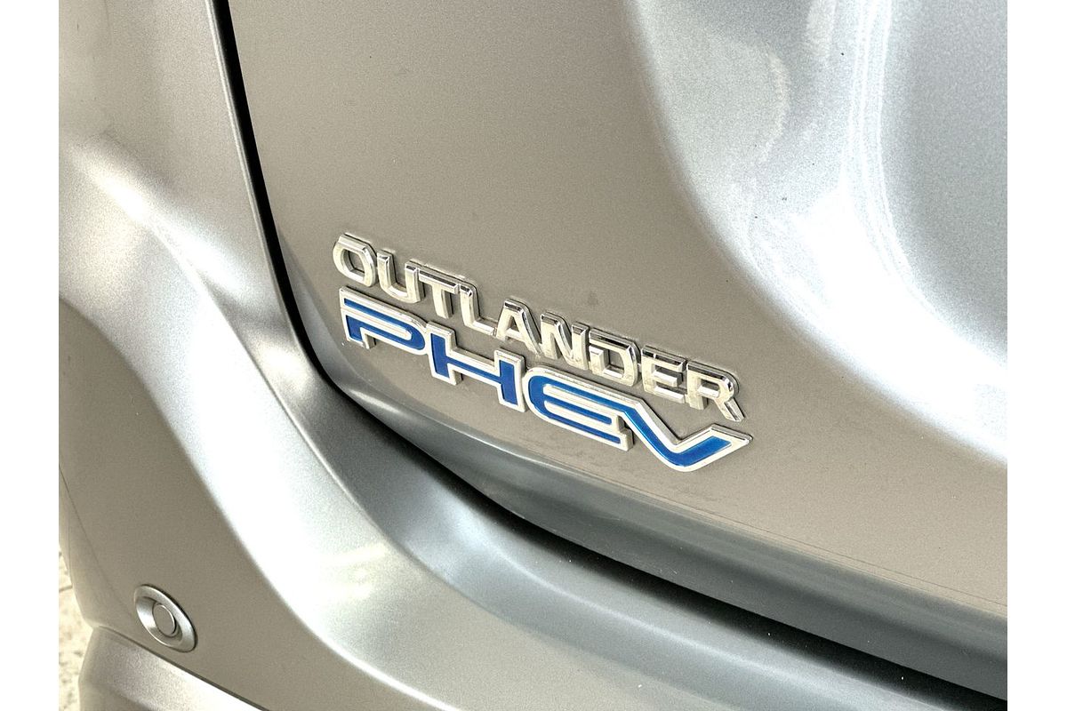 2018 Mitsubishi Outlander PHEV Exceed ZK