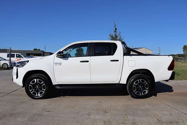 2024 Toyota Hilux SR5 GUN126R 4X4