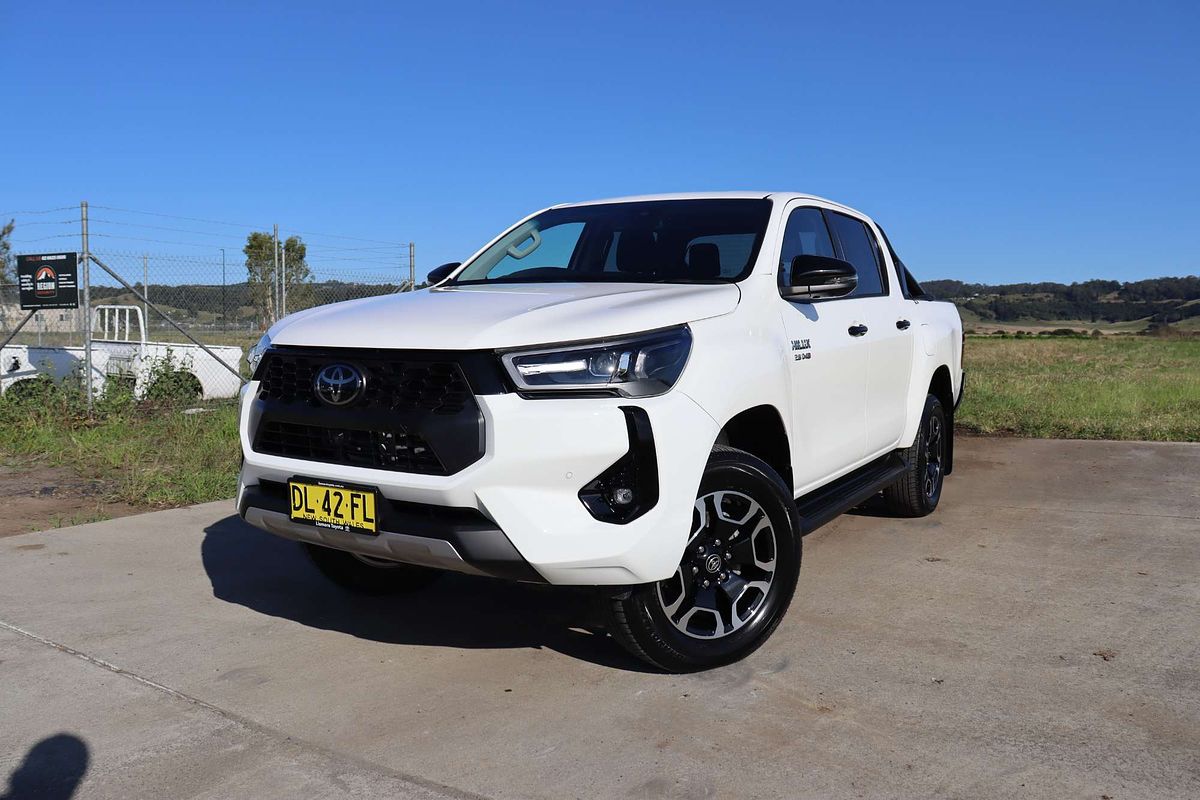 2024 Toyota Hilux SR5 GUN126R 4X4