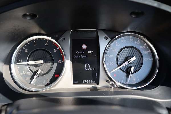 2024 Toyota Hilux SR5 GUN126R 4X4