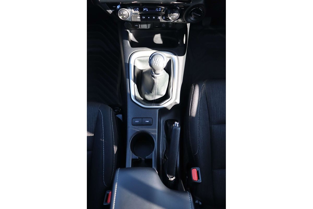 2024 Toyota Hilux SR5 GUN126R 4X4
