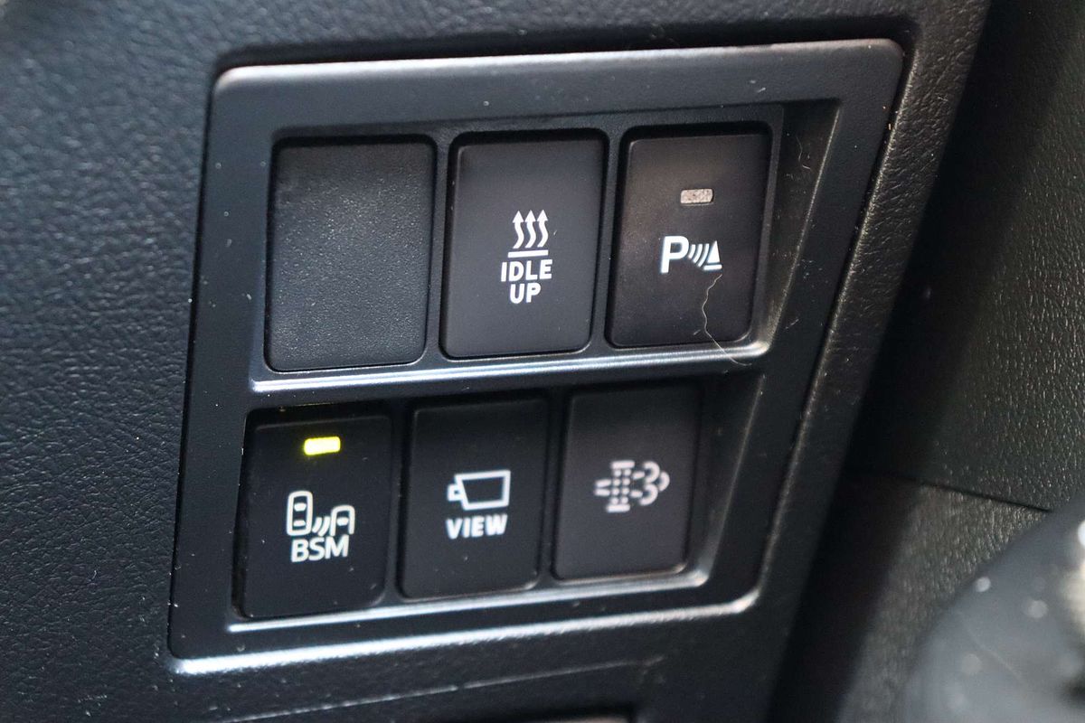 2024 Toyota Hilux SR5 GUN126R 4X4