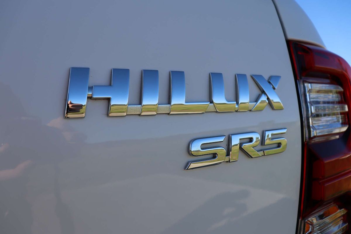 2024 Toyota Hilux SR5 GUN126R 4X4