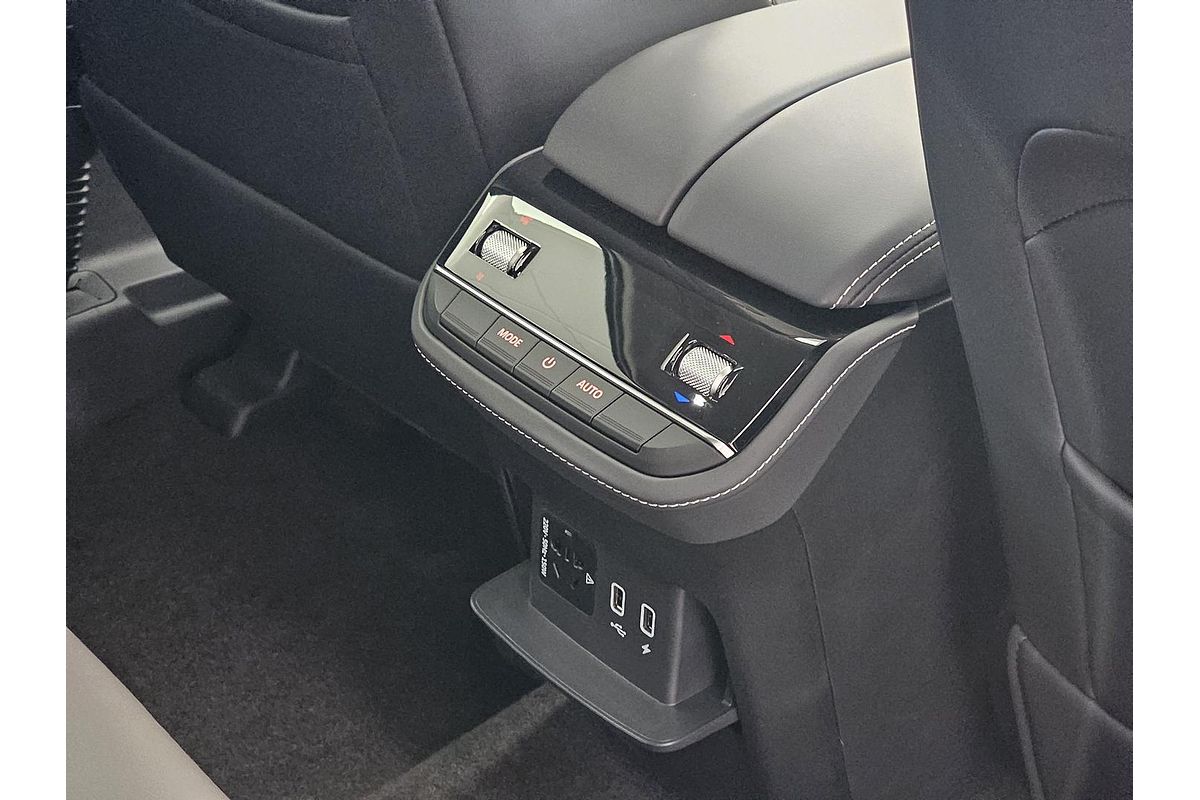 2025 LDV D90 Executive SV9A