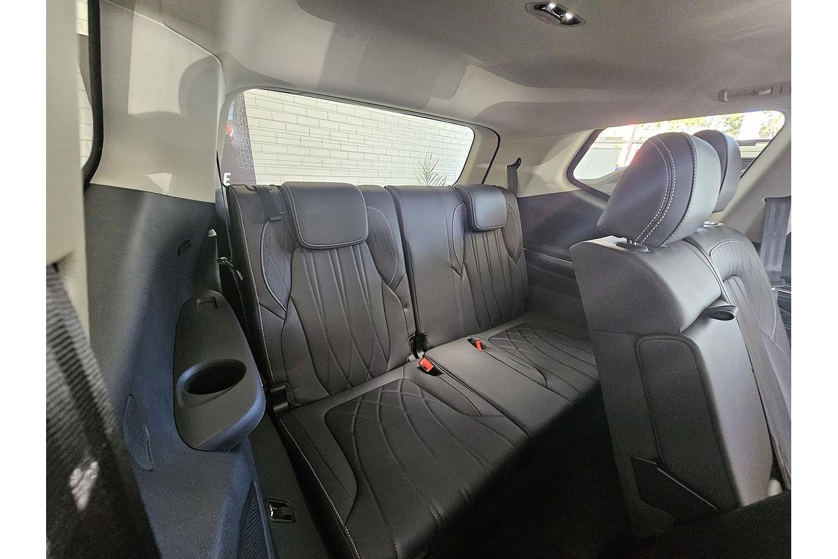 2025 LDV D90 Executive SV9A