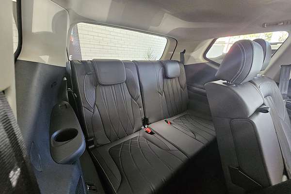 2025 LDV D90 Executive SV9A