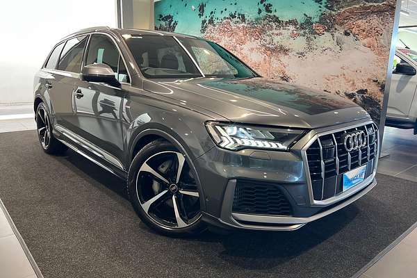 2023 Audi Q7 55 TFSI S line 4M