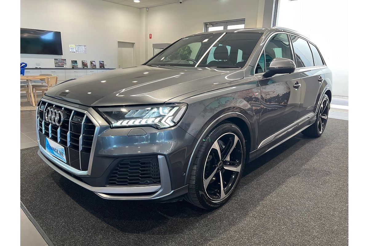 2023 Audi Q7 55 TFSI S line 4M