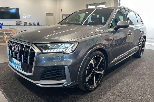 2023 Audi Q7 55 TFSI S line 4M
