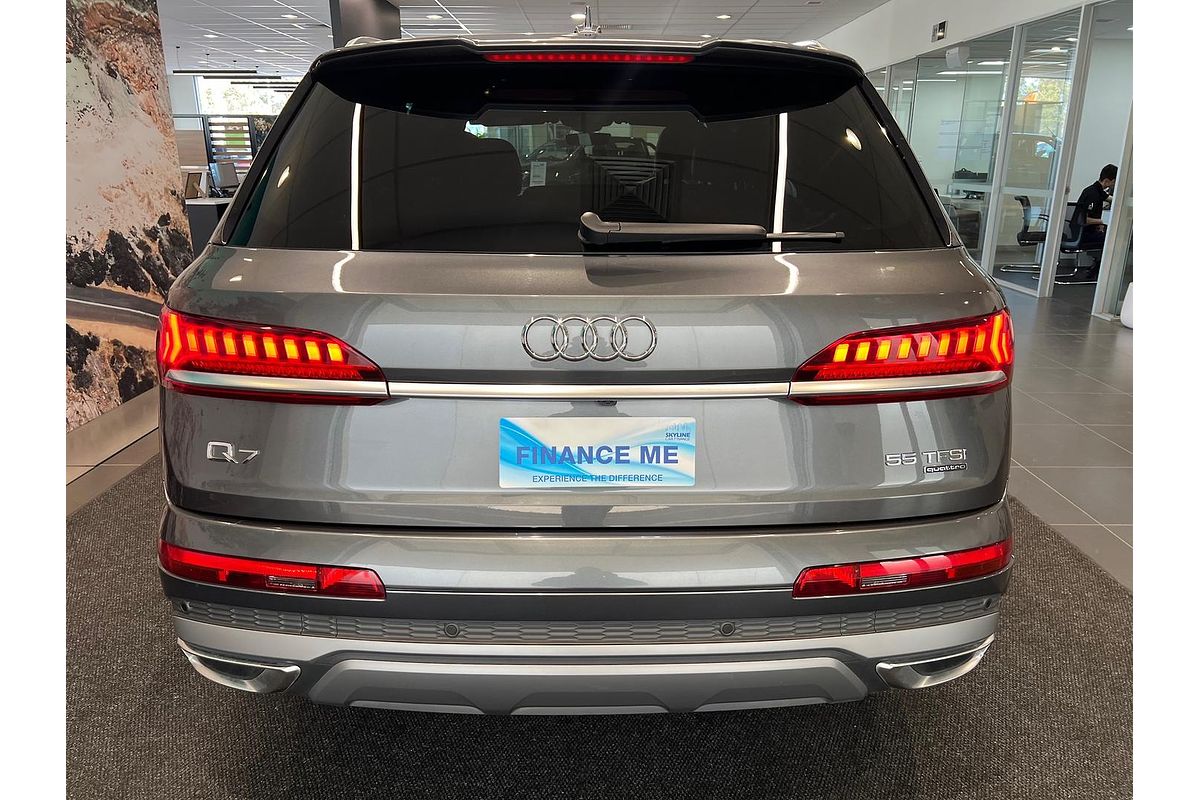 2023 Audi Q7 55 TFSI S line 4M