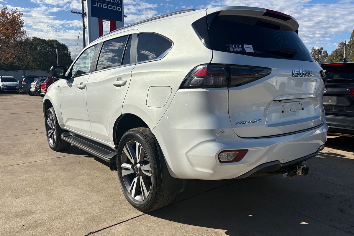2023 Isuzu MU-X LS-T