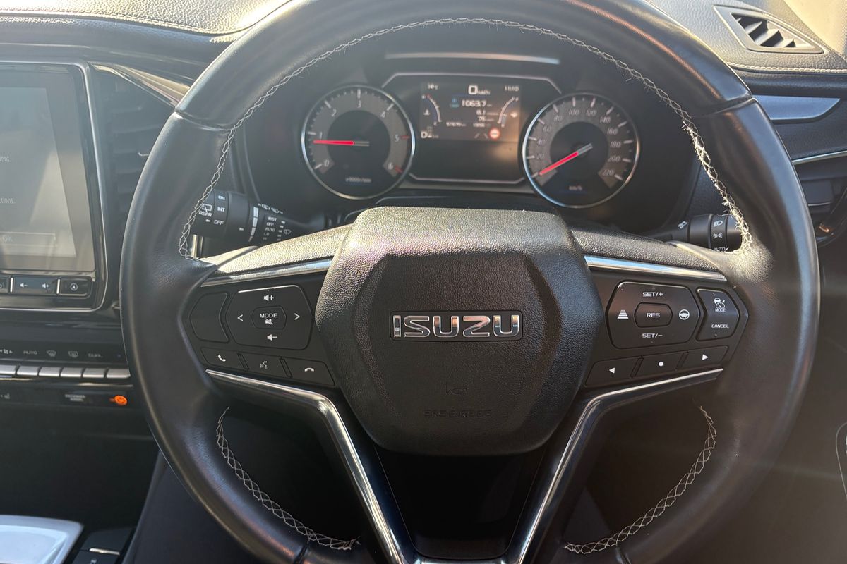 2023 Isuzu MU-X LS-T