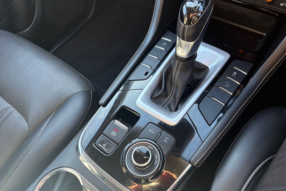 2023 Isuzu MU-X LS-T