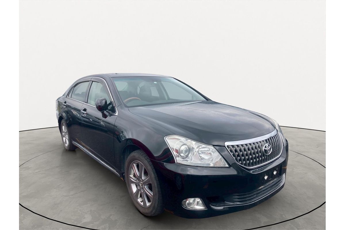 2010 Toyota Crown Majesta A-type URS206
