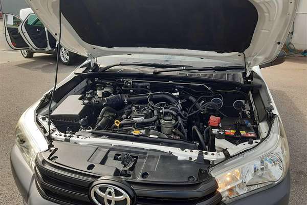 2016 Toyota HILUX WORKMATE TGN121R Rear Wheel Drive