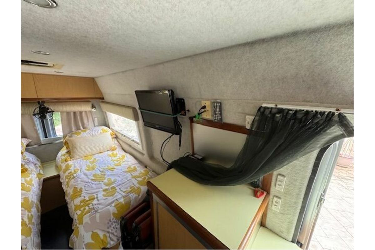 2005 Mercedes-Benz Sprinter 313CDI LWB Rear Wheel Drive