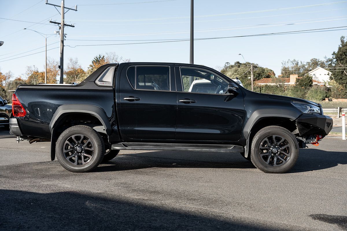 2023 Toyota Hilux 4x4