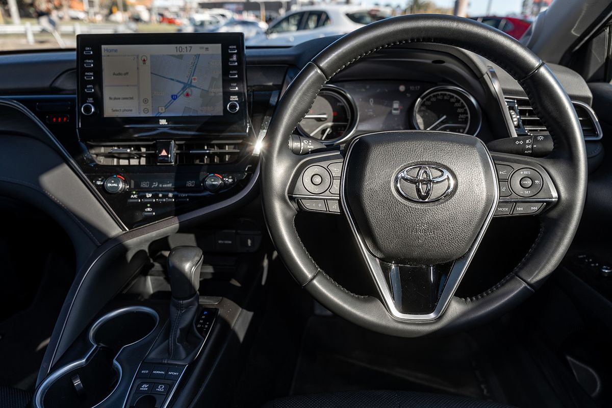 2023 Toyota Camry Hybrid
