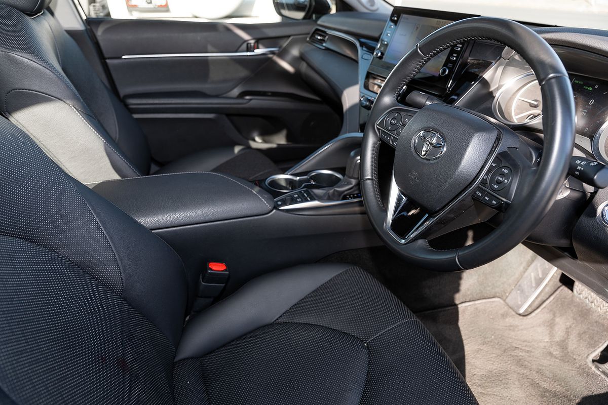 2023 Toyota Camry Hybrid