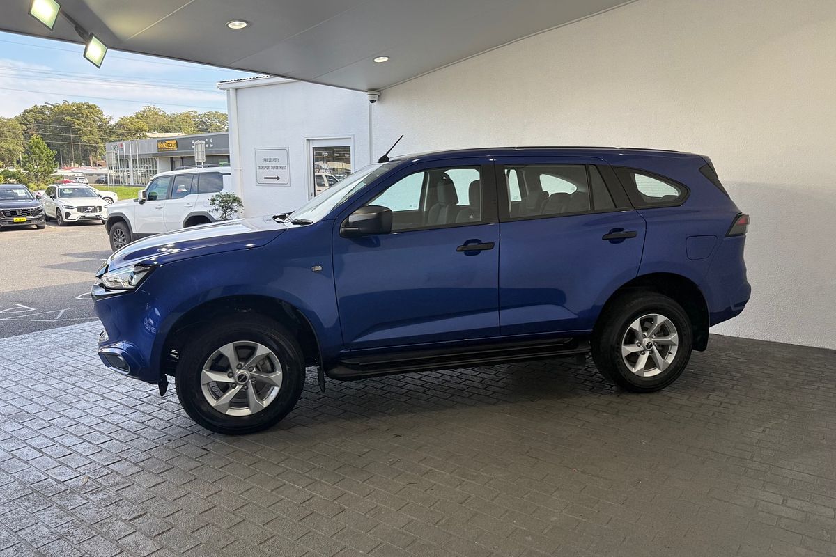 2023 Isuzu MU-X LS-M