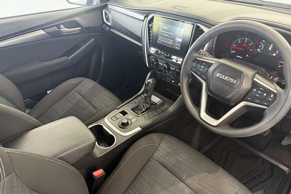 2023 Isuzu MU-X LS-M