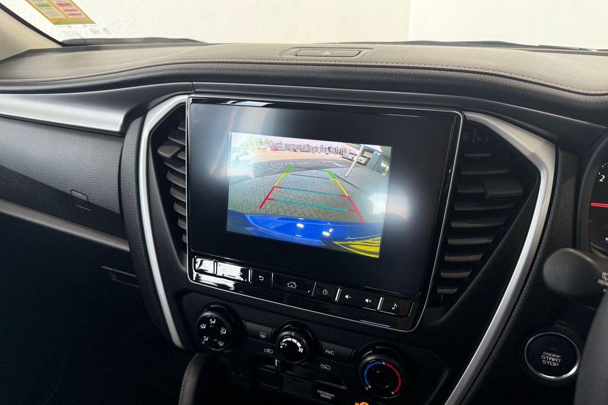 2023 Isuzu MU-X LS-M