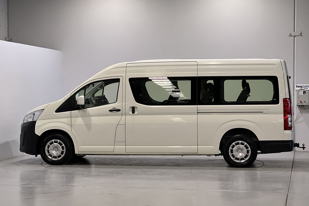 2022 Toyota Hiace Commuter GDH322R