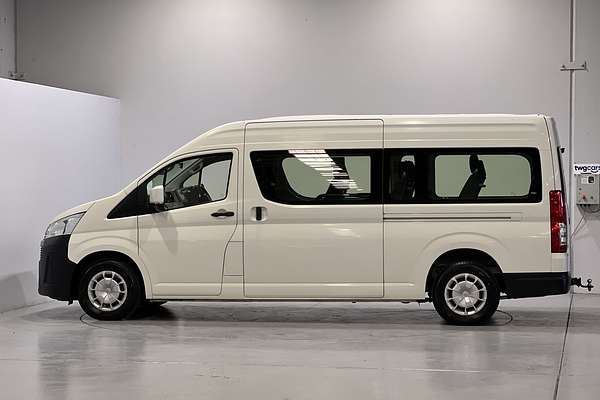 2022 Toyota Hiace Commuter GDH322R