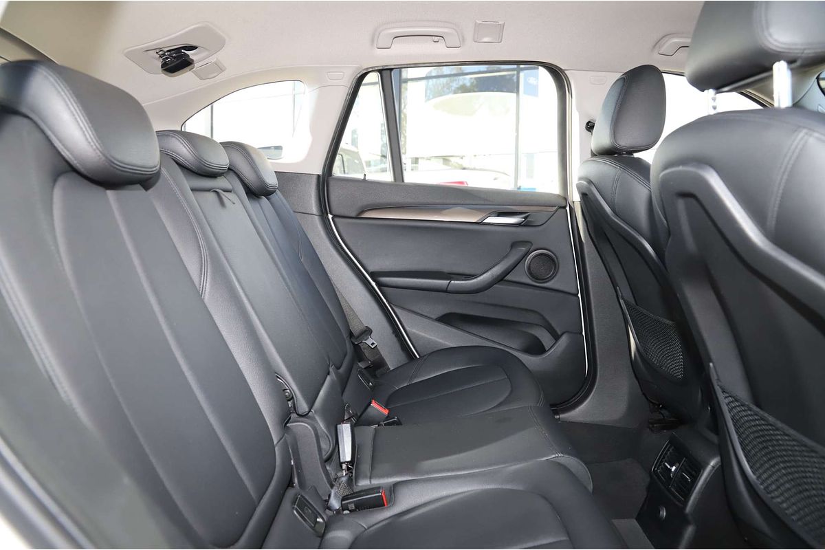 2016 BMW X1 sDrive20i F48