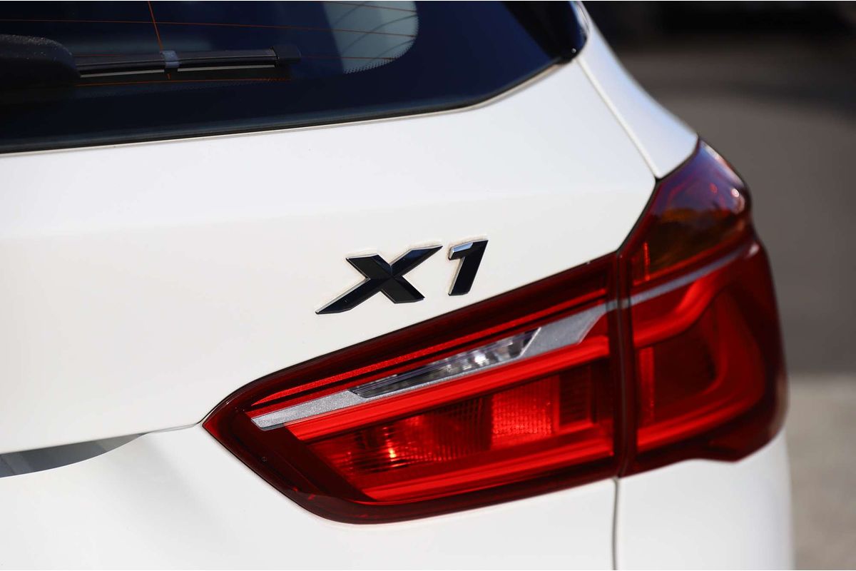2016 BMW X1 sDrive20i F48