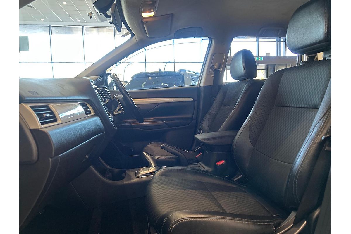 2015 Mitsubishi Outlander PHEV ZJ