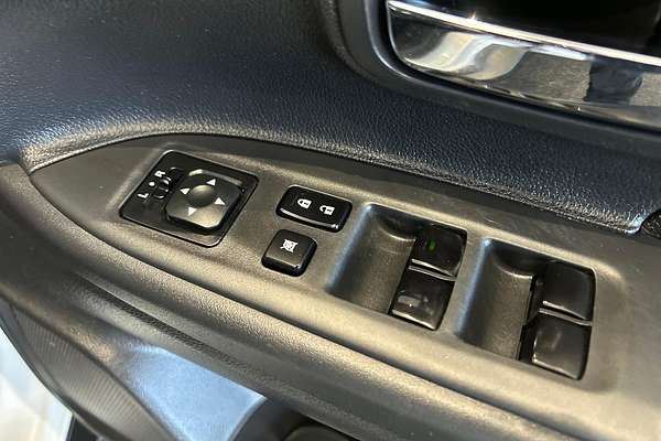 2015 Mitsubishi Outlander PHEV ZJ