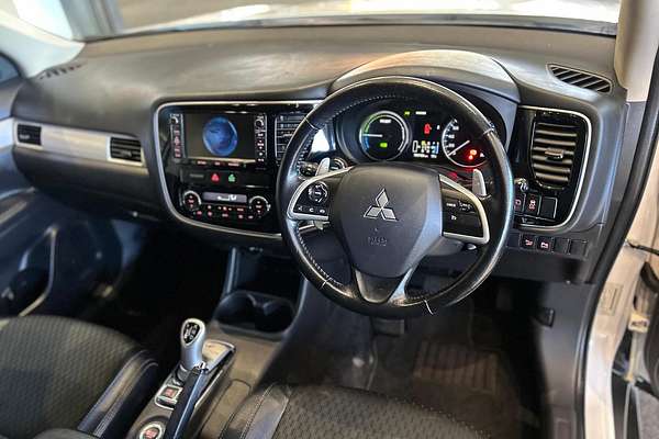 2015 Mitsubishi Outlander PHEV ZJ