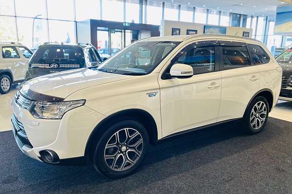 2015 Mitsubishi Outlander PHEV ZJ
