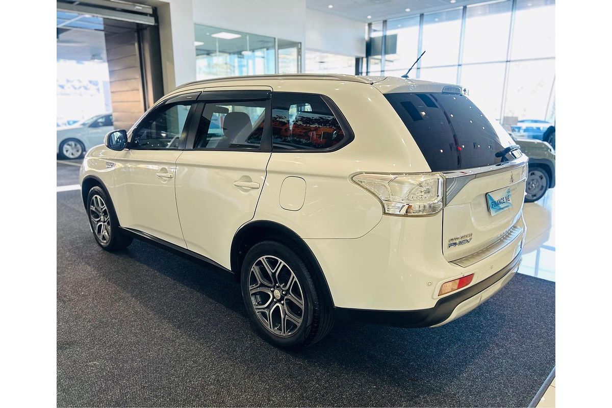 2015 Mitsubishi Outlander PHEV ZJ