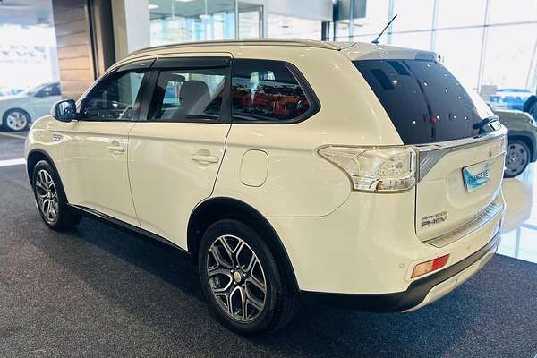 2015 Mitsubishi Outlander PHEV ZJ