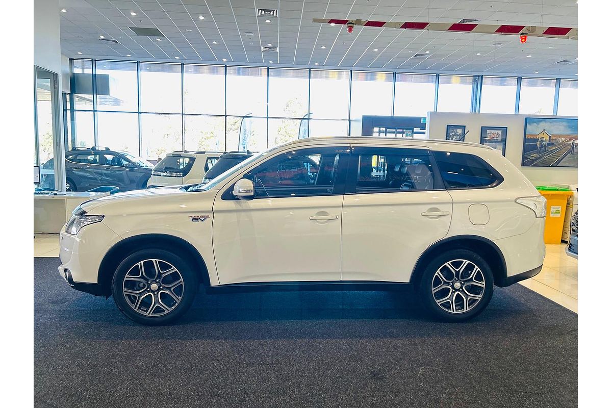 2015 Mitsubishi Outlander PHEV ZJ