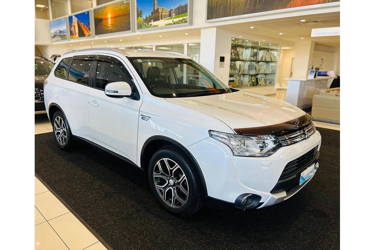 2015 Mitsubishi Outlander PHEV ZJ