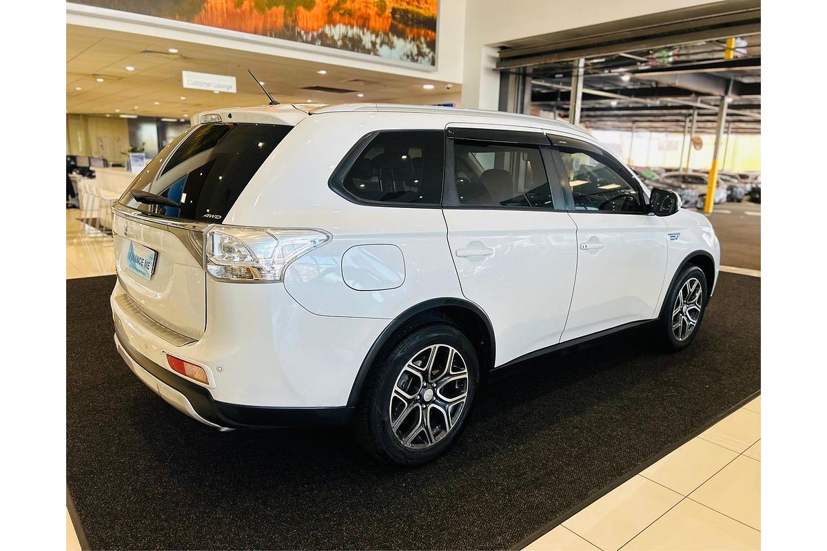 2015 Mitsubishi Outlander PHEV ZJ