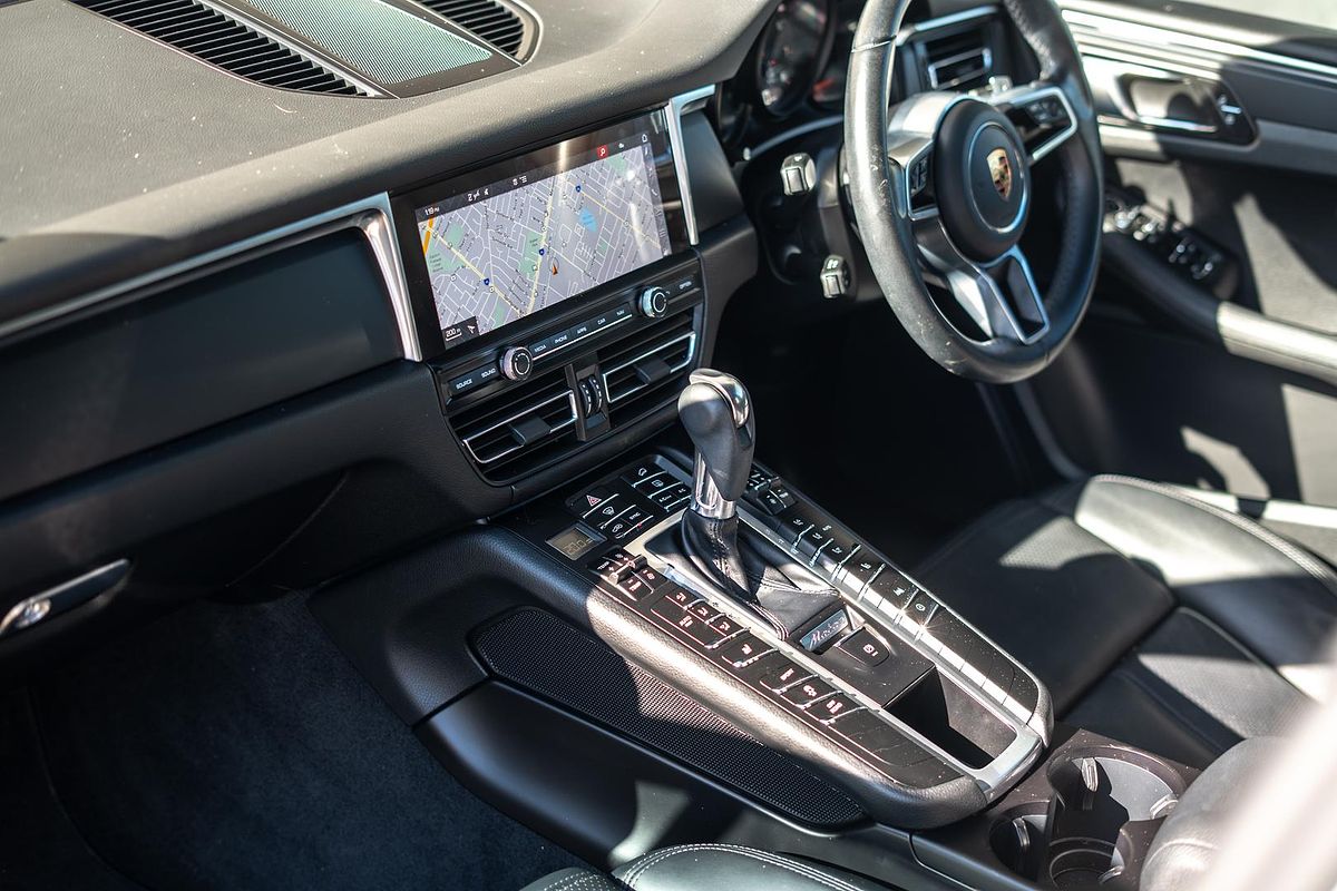2021 Porsche Macan 95B