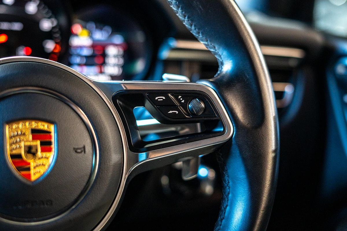 2021 Porsche Macan 95B