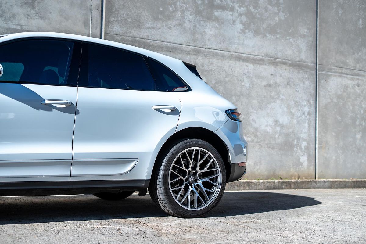 2021 Porsche Macan 95B