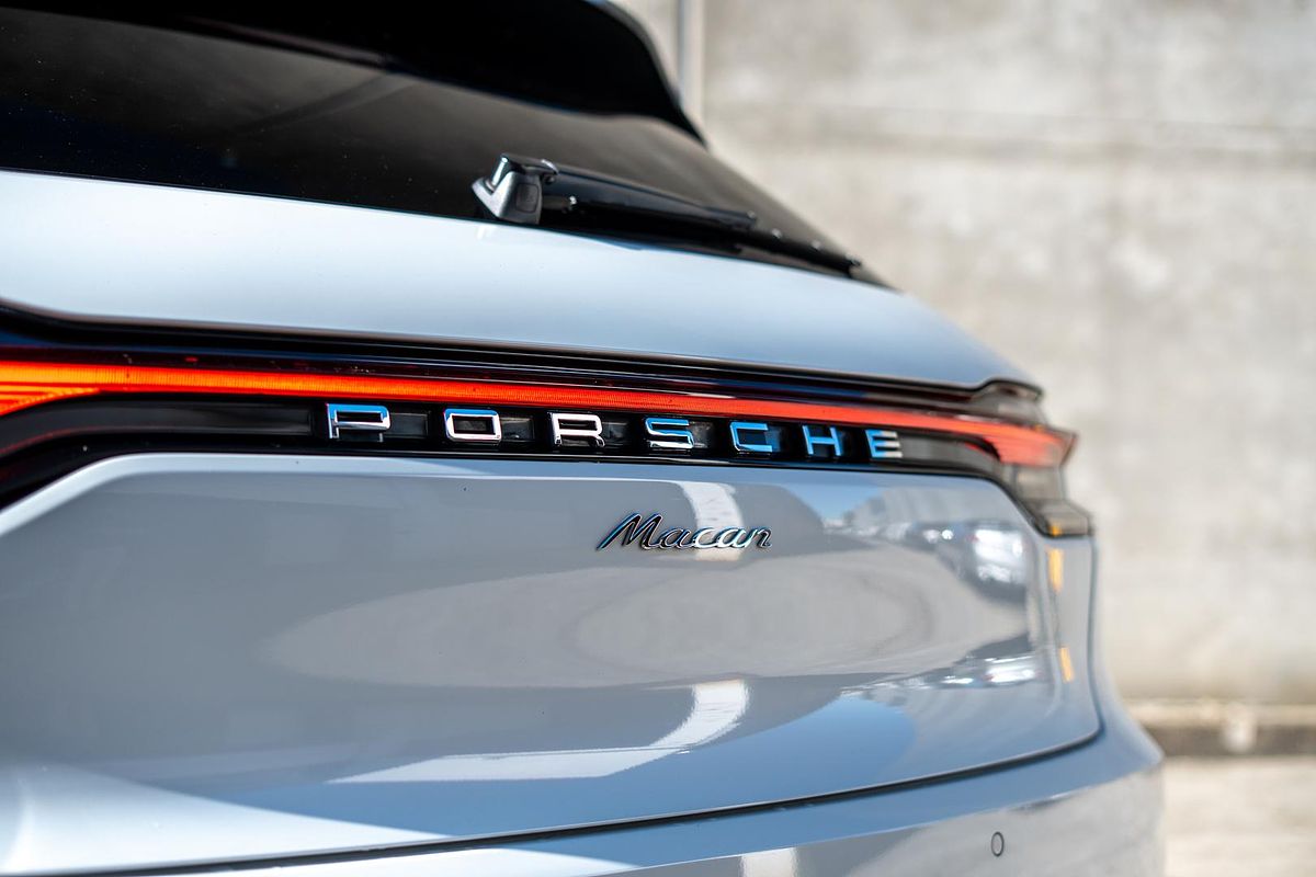 2021 Porsche Macan 95B