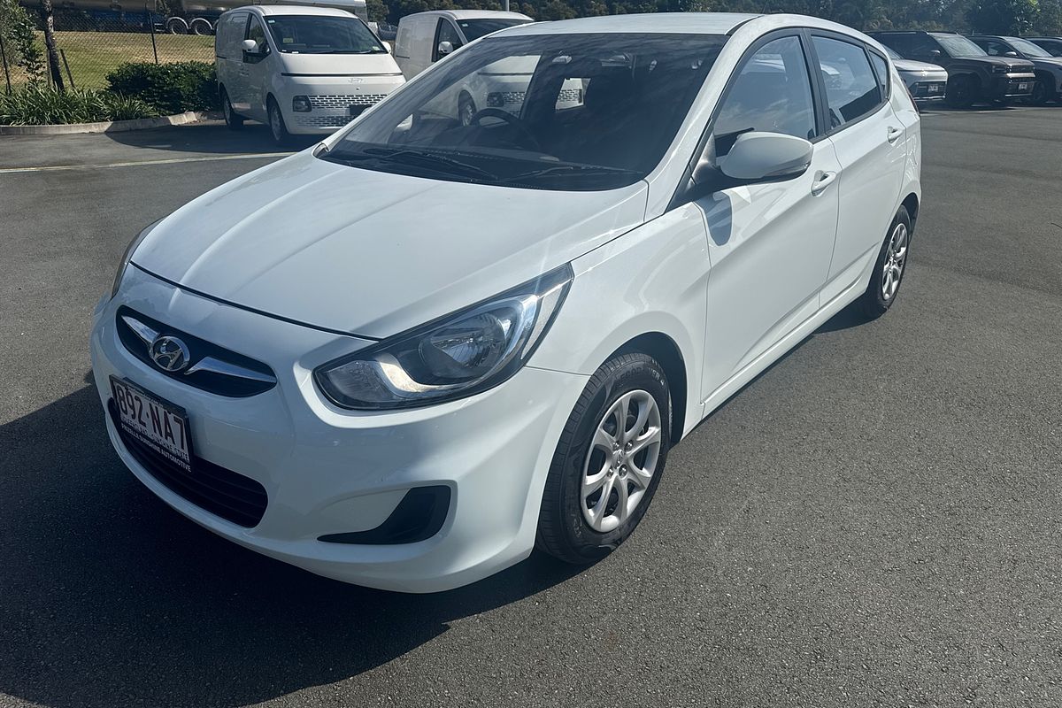 2014 Hyundai Accent Active RB2