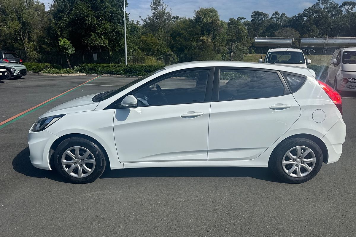 2014 Hyundai Accent Active RB2