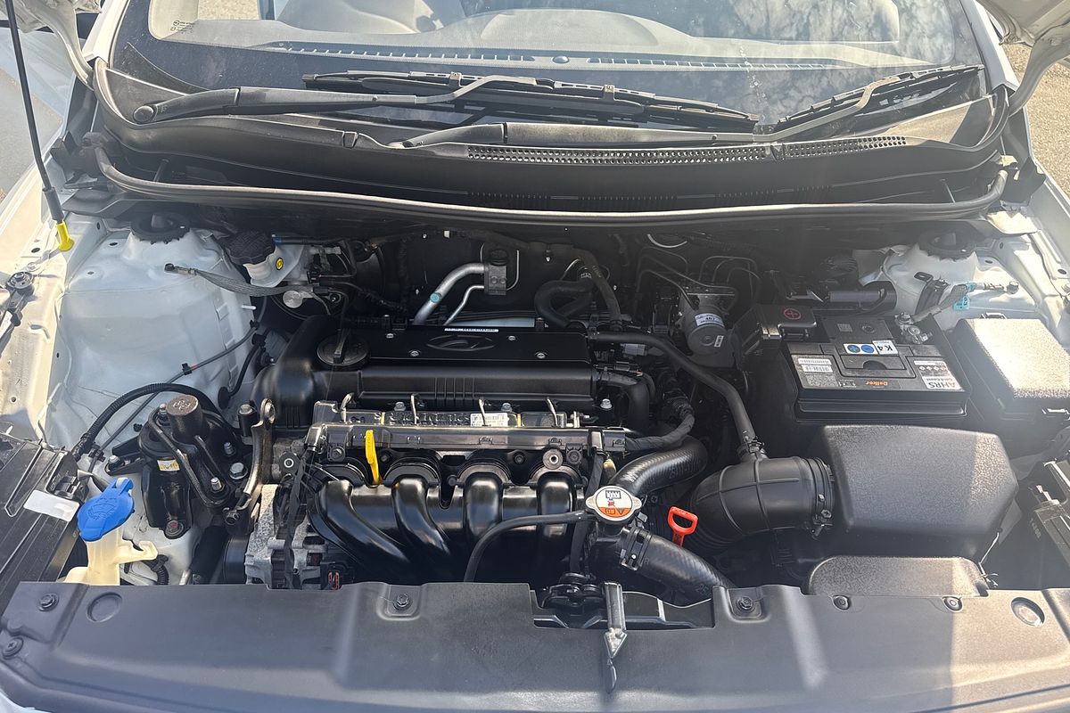 2014 Hyundai Accent Active RB2