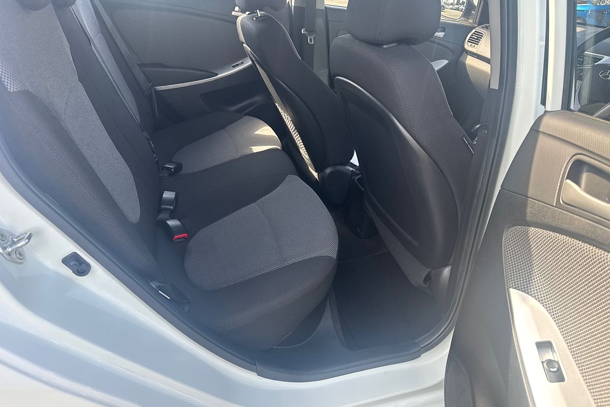 2014 Hyundai Accent Active RB2