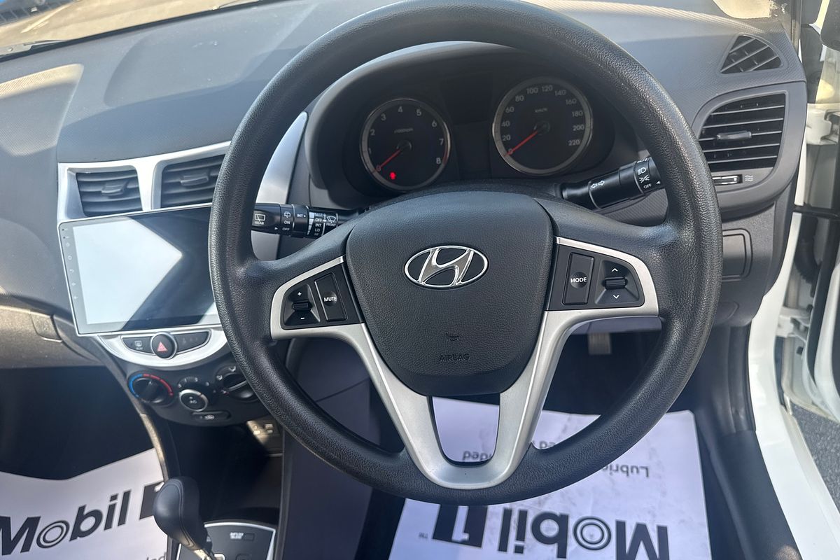 2014 Hyundai Accent Active RB2