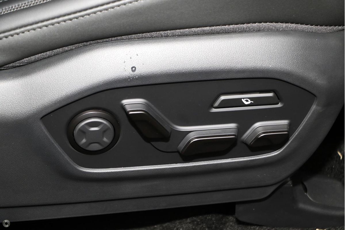 2025 Hyundai Santa Fe Calligraphy MX5.V1